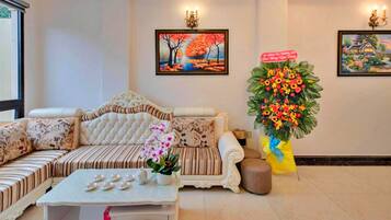 Quầy tiếp tân
