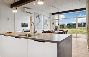 Interior - Nice home in Hadsund with sauna (Hadsund)