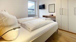 3 bedrooms, WiFi, bed sheets