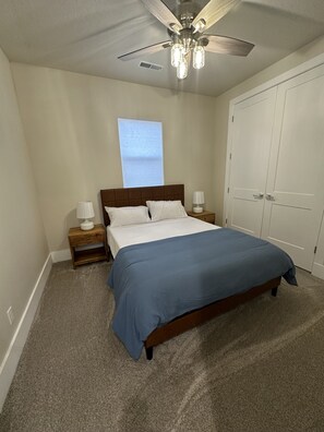 4 bedrooms, travel cot, WiFi, bed sheets - Brand new home in the heart of Nephi Utah! (Nephi)