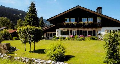 Ferienwohnung 'Ferienwohnung Braun' mit Bergblick, Balkon und WLAN