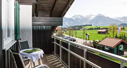 Ferienwohnung 'Ferienwohnung Braun' mit Bergblick, Balkon und WLAN