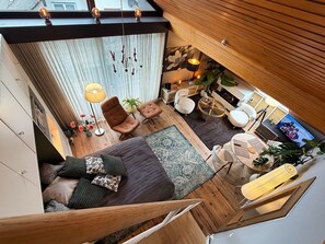 TV, fireplace, stereo - Eichenwald Studio with Mountain View, Fireplace, Balcony, and Wi-Fi (Bad Herrenalb)