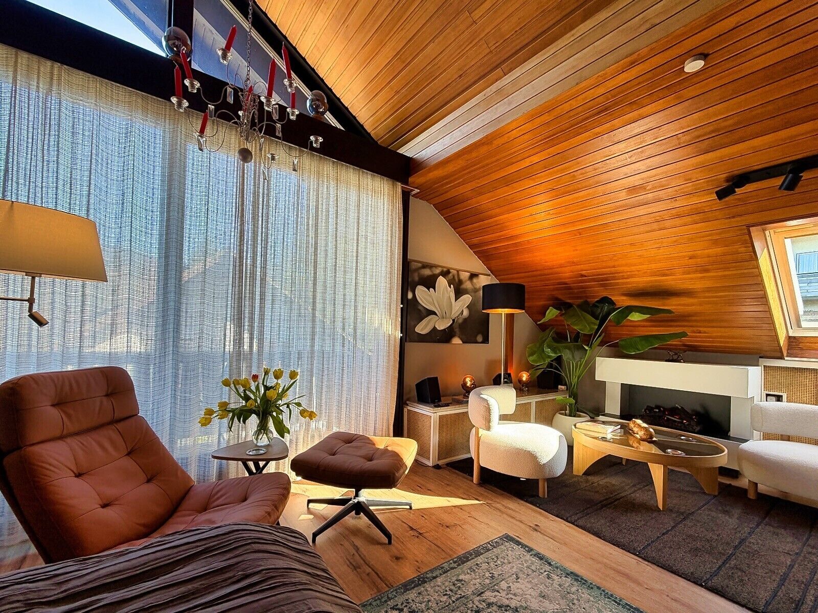 TV, fireplace, stereo