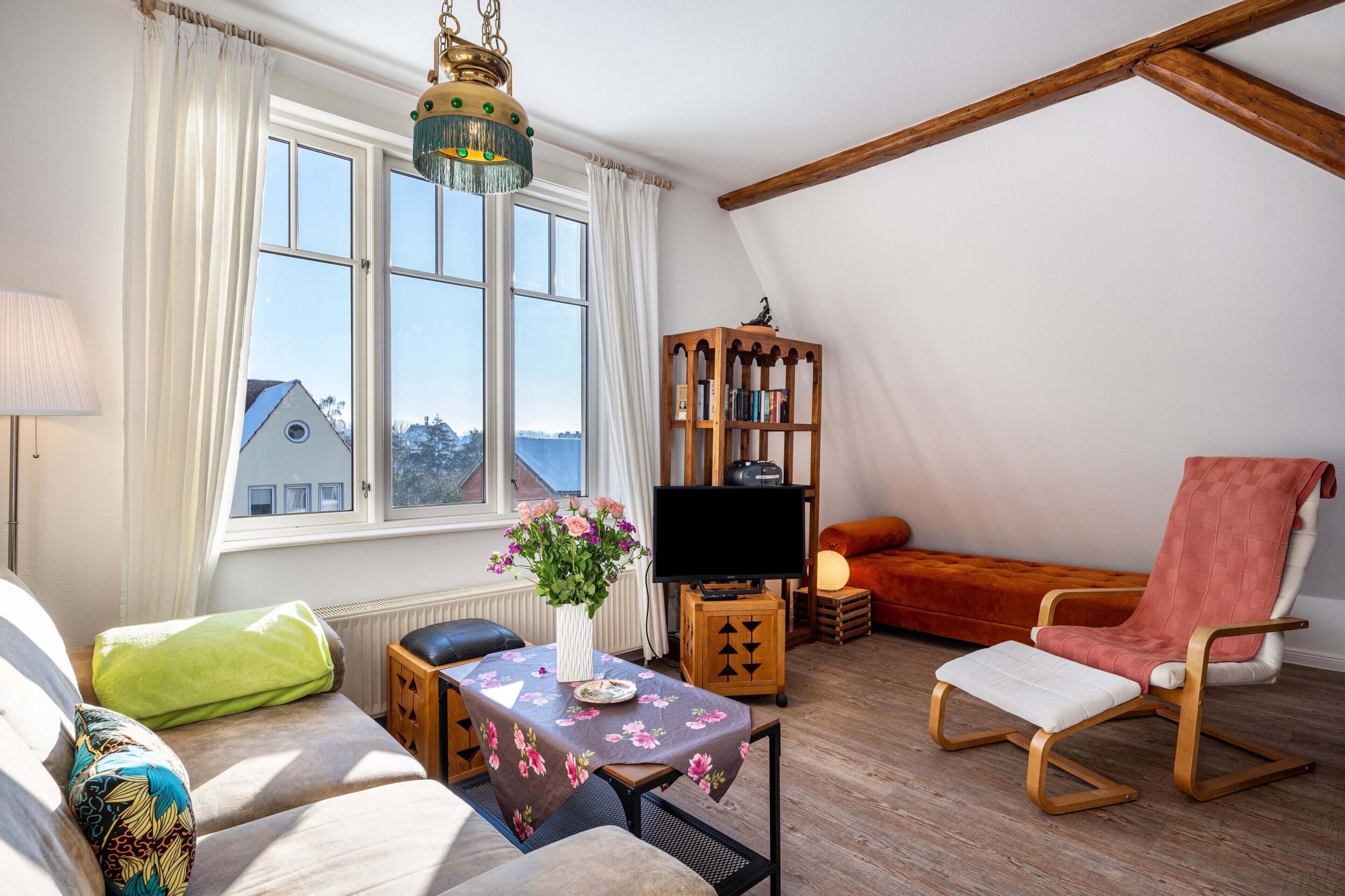 Fernseher, DVD-Player, Stereoanlage