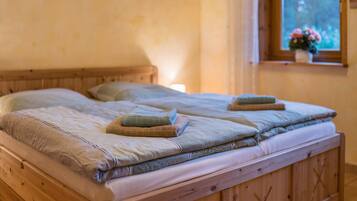 2 Schlafzimmer, BĂŒgeleisen/BĂŒgelbrett, kostenloses WLAN, BettwĂ€sche