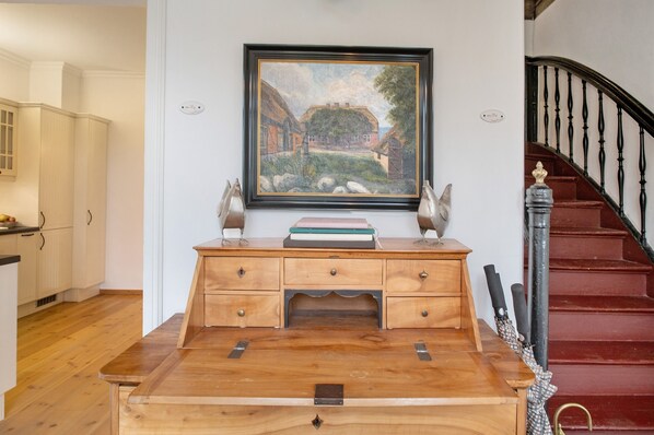 المنشأة من الداخل