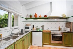 Refrigerador, microondas, parrilla de estufa y lavavajillas