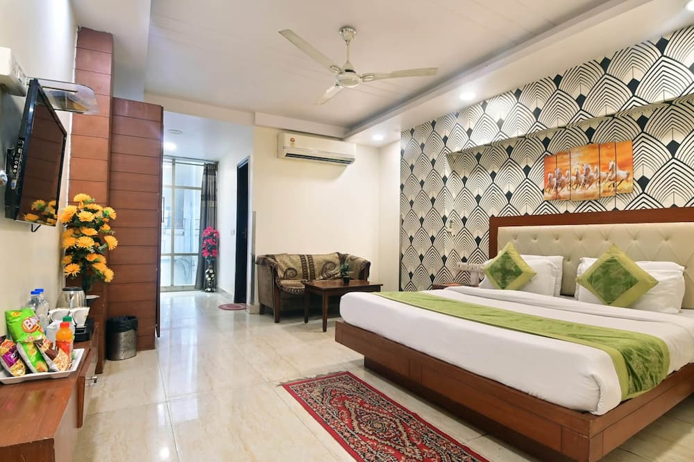 Hotel Emporio