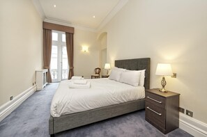 Apartment | 2 bedrooms, Internet - Historic Whitehall Flat in SW1 by Underthedoormat (London)