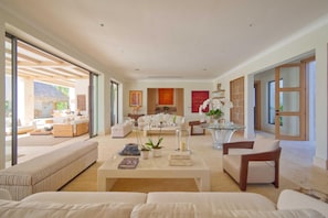 House, Smoking | 6 bedrooms - Luxury Villa With Heated Pool Jacuzzi Full Staff (Punta Cana)