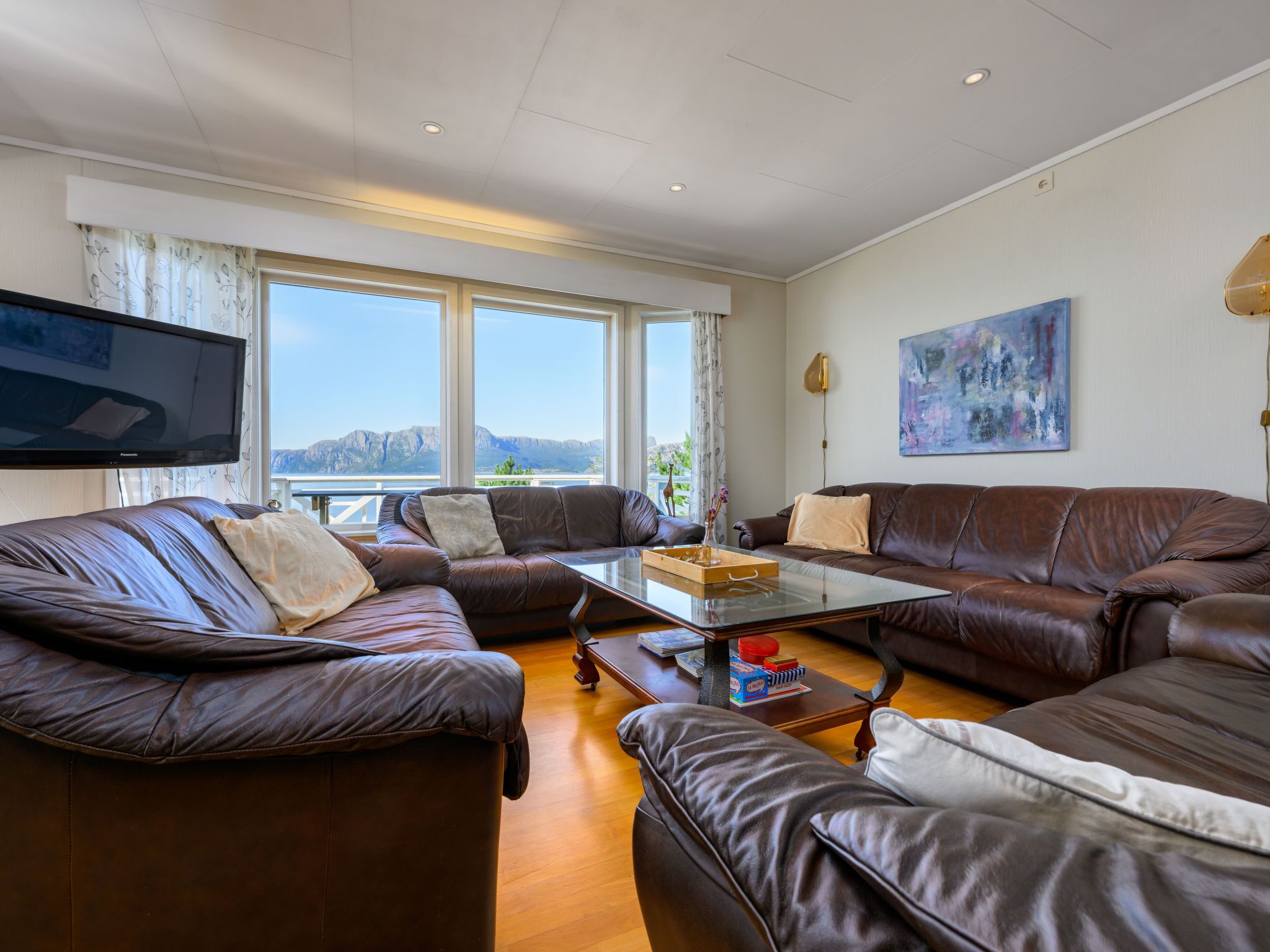 Télévision, cheminée