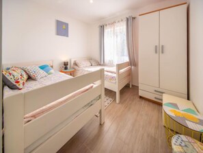 2 bedrooms, internet