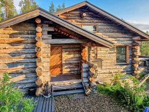 Exterior detail - Sallanhelmi b1 by Interhome (Salla)