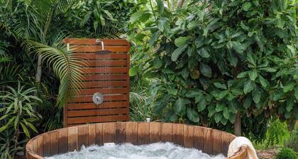 Captain's Haven - Oceanstays - Hot Tub & Pet Friendly