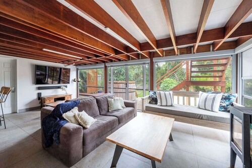 Captain's Haven - Oceanstays - Hot Tub & Pet Friendly