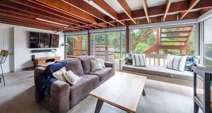 Captain's Haven - Oceanstays - Hot Tub & Pet Friendly