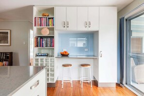 Interior - Captain's Haven - Oceanstays - Hot Tub & Pet Friendly (Yamba)