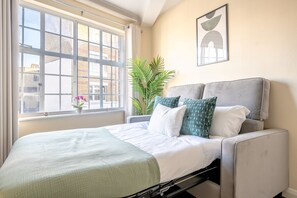 Living area - Charming 1BR in London's Westminster (London)