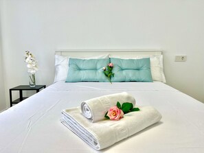 3 chambres, fer et planche à repasser, Wi-Fi gratuit, draps fournis