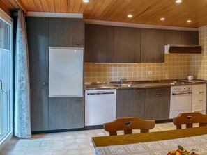 Fridge, dishwasher, cookware/dishes/utensils - Bergfreude by Interhome (Saas-Grund)