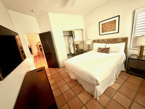 3 Schlafzimmer, Schreibtisch, Bügeleisen/Bügelbrett, WLAN