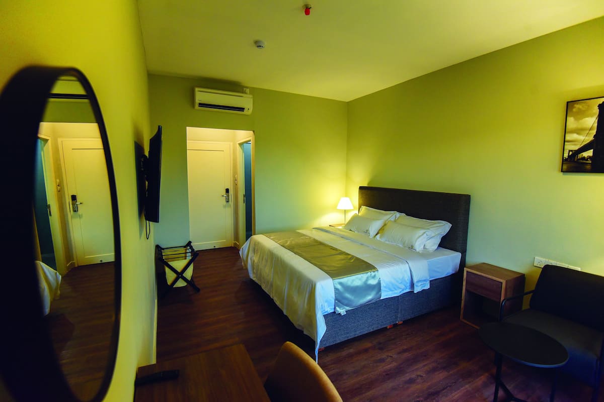 1 bilik tidur, meja, langsir/tirai gelap terus, Wi-fi percuma