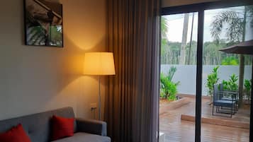 Desk, blackout drapes, WiFi (free)