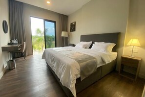 Desk, blackout curtains, free WiFi - Onyx Hotel & Villa (Bintan)