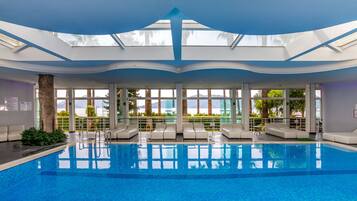 Indoor pool, 2 outdoor pools