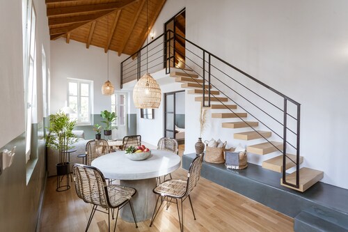 Zerania Suites - Ourania