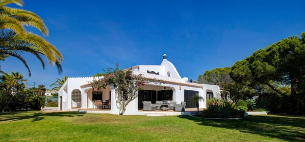Exterior - Villa Barlavento - fabulous villa with private tennis court (Carvoeiro)