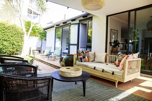Terrace/patio - Artsy oasis in chilled Parkhurst - Johannesburg, South Africa (Randburg)