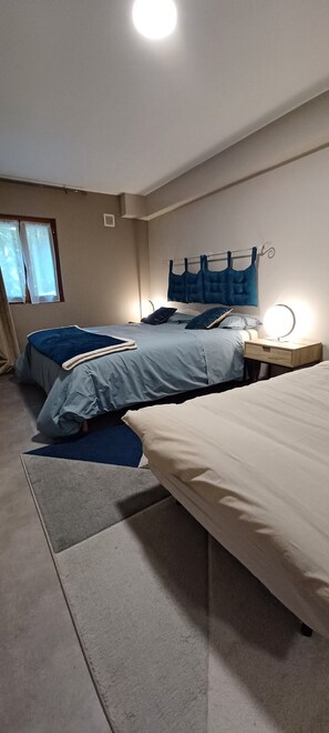 1 Schlafzimmer, Schreibtisch, Bügeleisen/Bügelbrett, Reisekinderbett