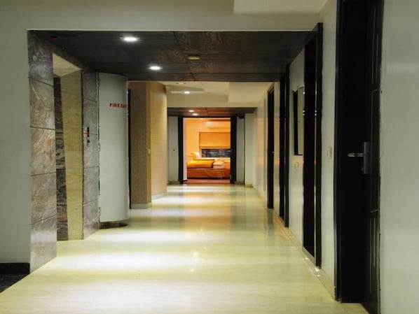 Interior - Hotel Palm Dor (New Delhi)