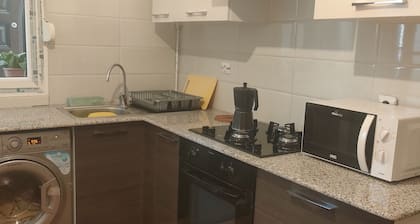 Un f 2 Bien Aménagé Pour vos Vacances et Passage à Annaba