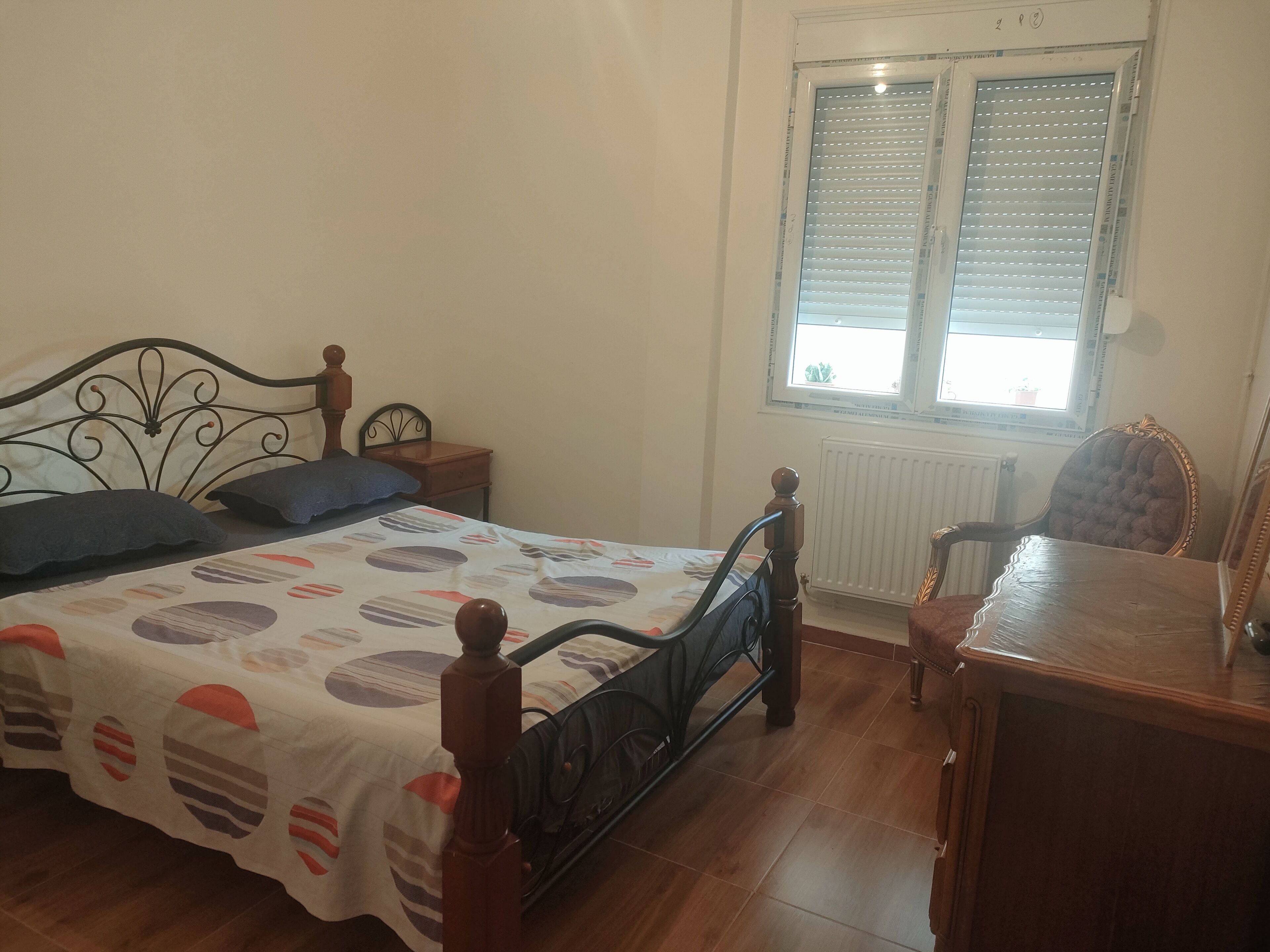 2 chambres, fer et planche à repasser, draps fournis