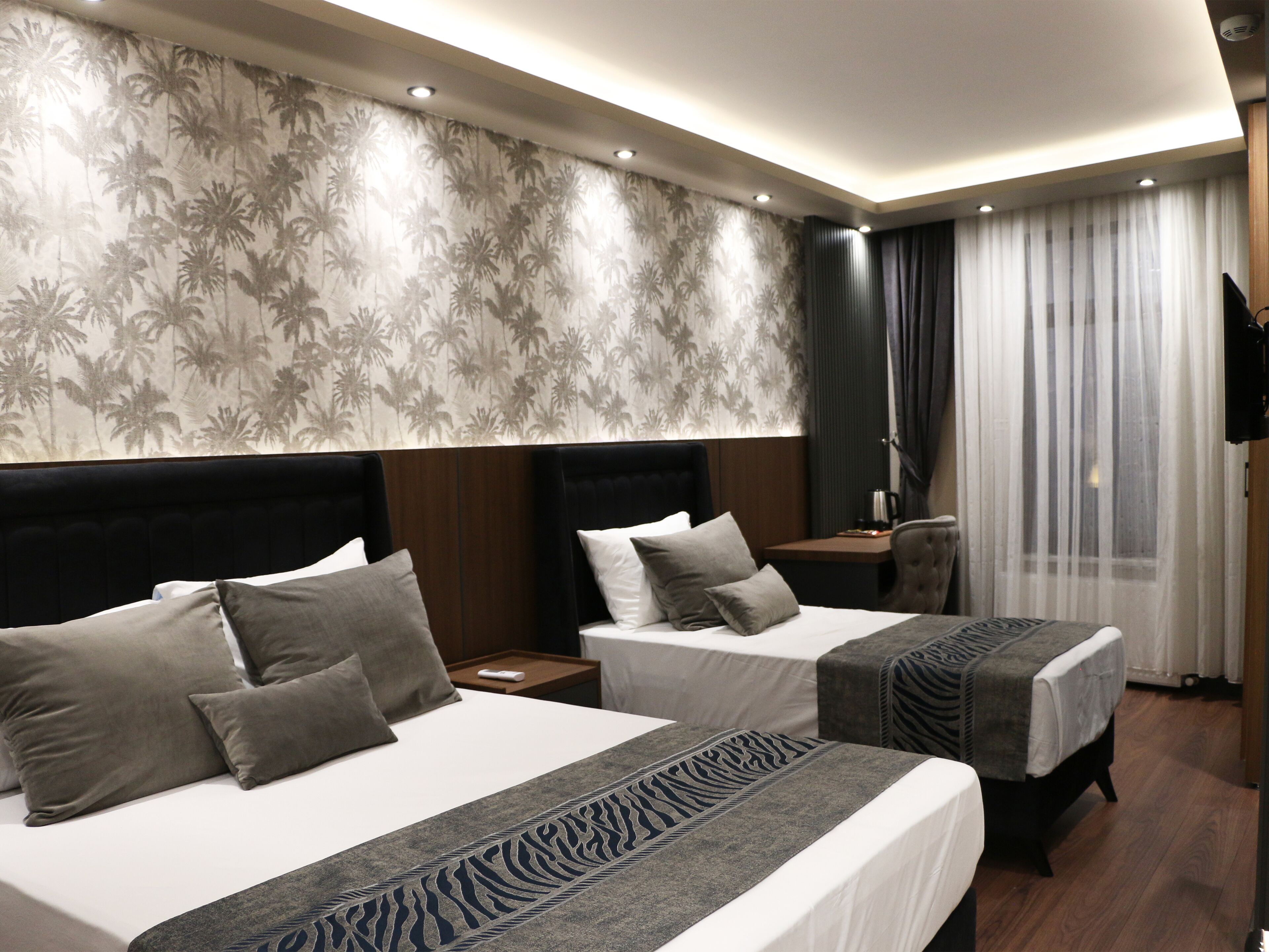 Chambre Familiale | Minibar, bureau, espace de travail pour ordinateur portable