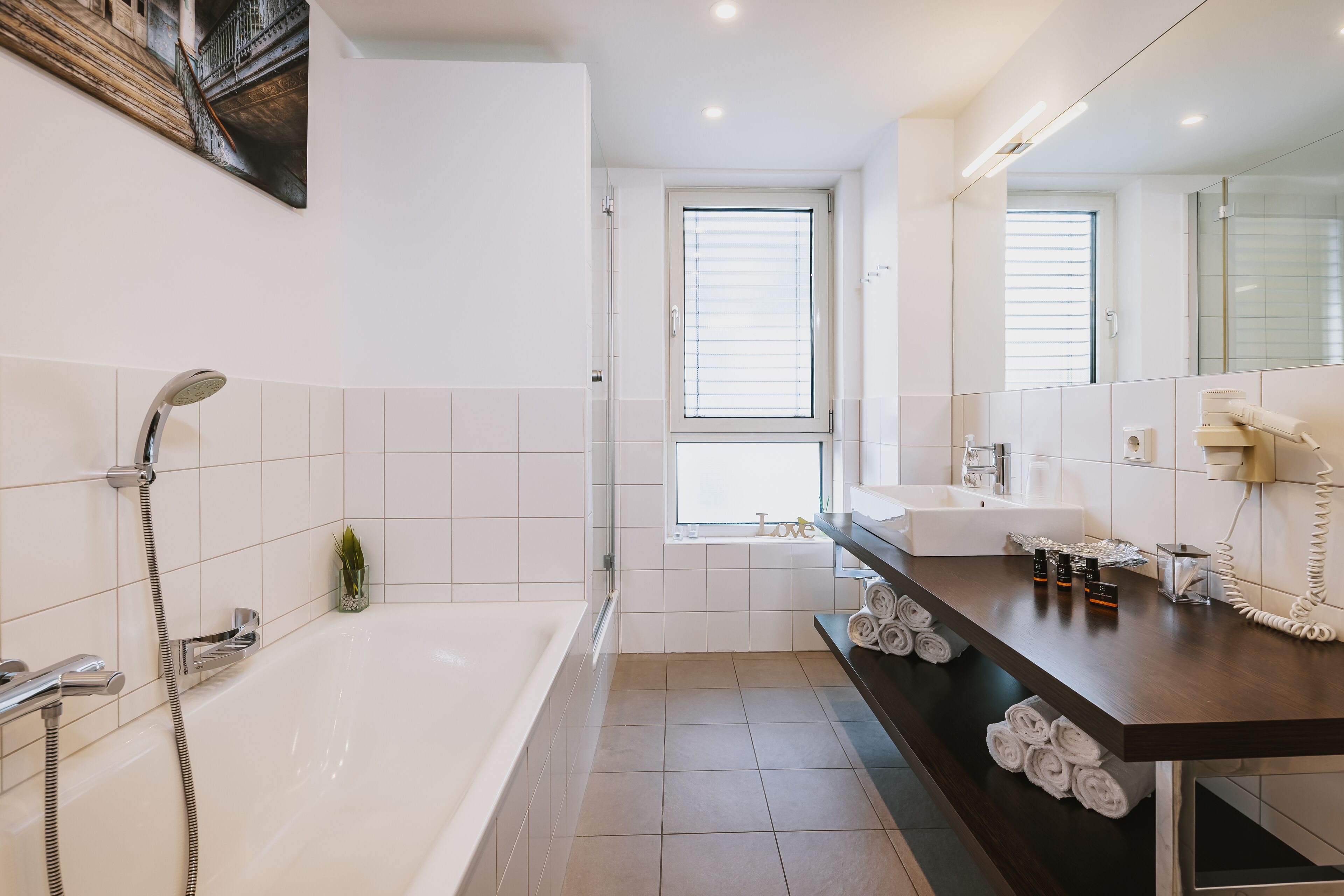 Apartment, 2 Schlafzimmer (Excl. 163 EUR cleaning fee) | Badezimmer | Haartrockner, Handtücher