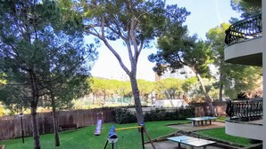 Children's area - Charming Apartment with Pool Access, Sea Views and Terrace in Playa de Aro (Platja d'Aro)