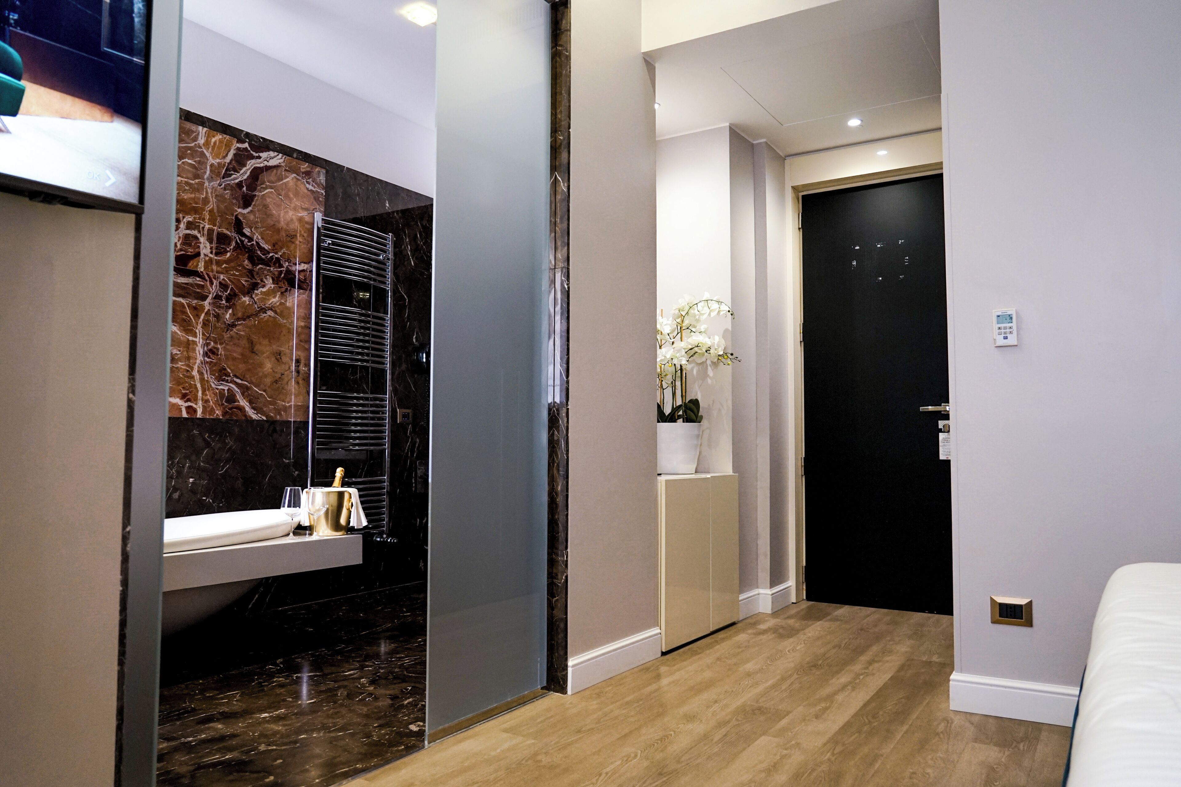 高級雙人房 | 高級寢具、羽絨被、迷你吧、客房內保險箱