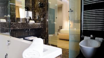 Comfort-Doppelzimmer | Badezimmer