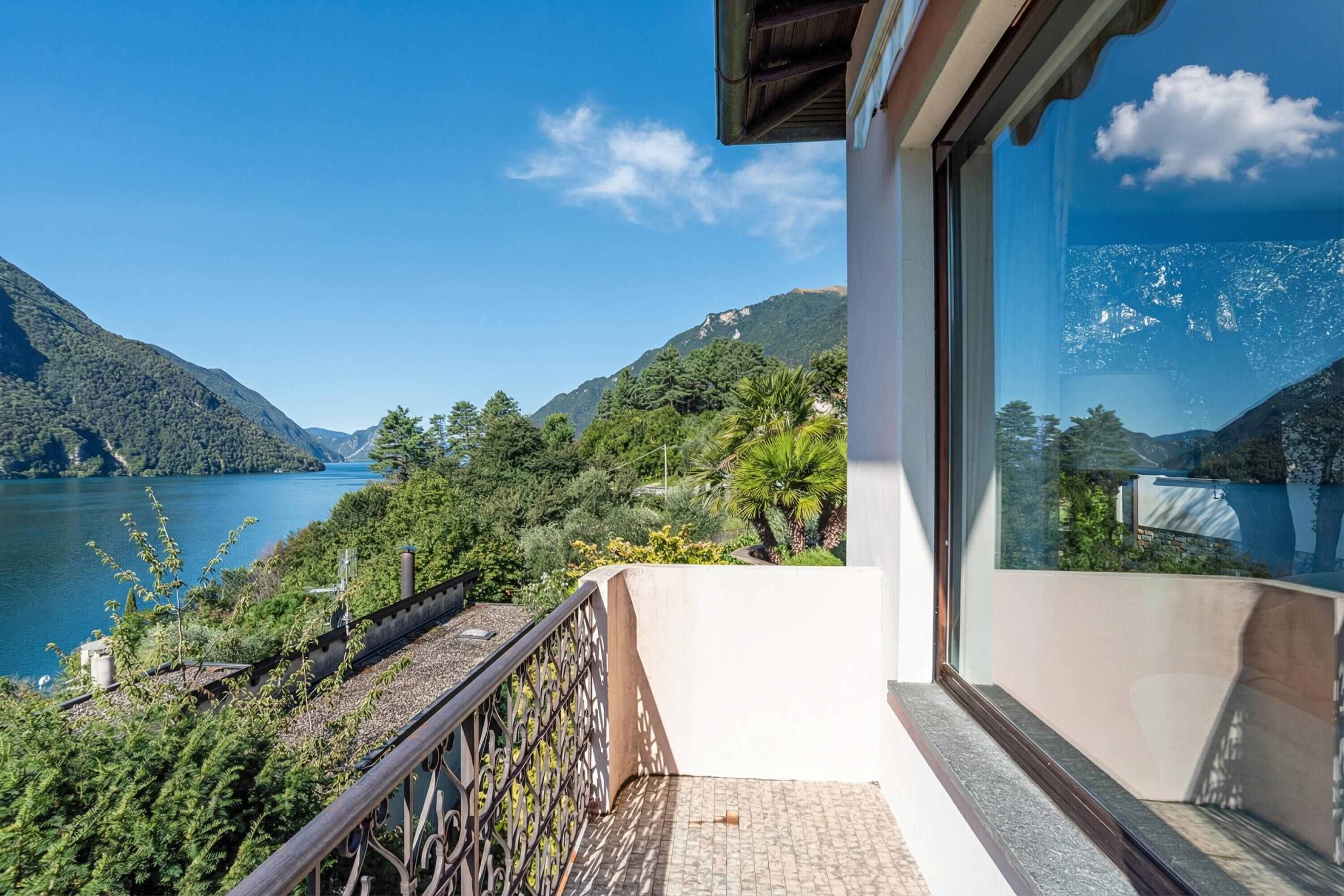 Family Townhome, Multiple Bedrooms, 2 Bathrooms, Mountainside (Il Tentione) | Balcony