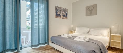 2 soverom, skrivebord, strykejern/-brett og wi-fi