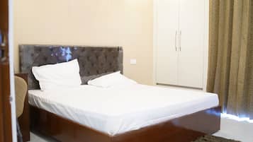3 bedrooms, WiFi, bed sheets