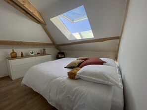 1 bedroom, travel crib, free WiFi, bed sheets