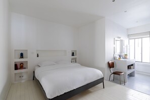 2 makuuhuonetta, Wi-Fi, vuodevaatteet