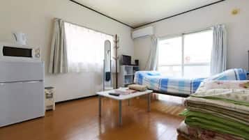 1 bedroom, desk, iron/ironing board, free WiFi
