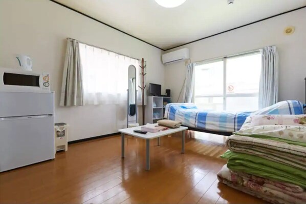 1 makuuhuone, työpöytä, silitysrauta/-lauta, ilmainen Wi-Fi