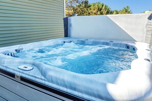 مغطس سبا خارجي